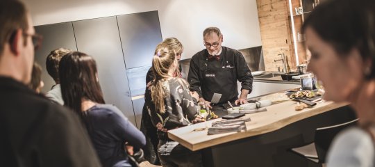 REVIEW aschbacher aperitiv 